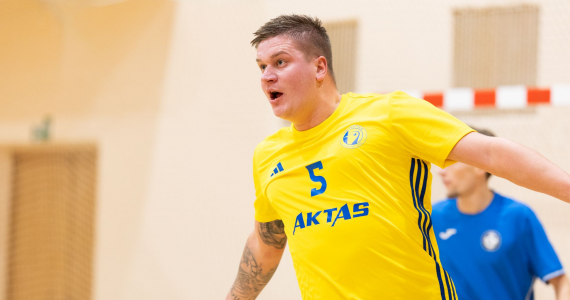 Futsalo sugrįžimas: plyšęs sportbatis ir juokingas „hat-trickas“